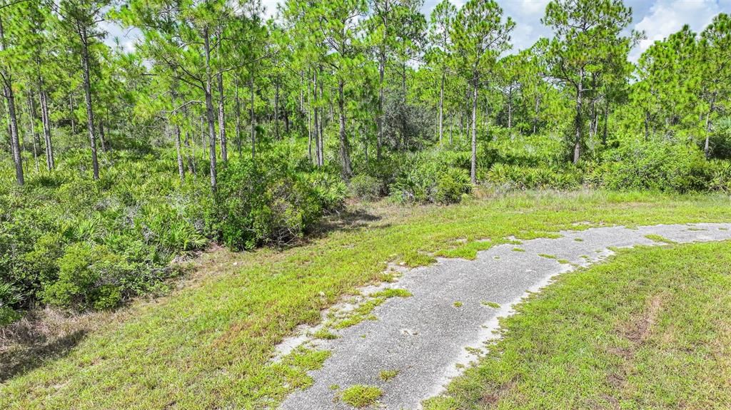 待售: $21,000 (0.37 acres)