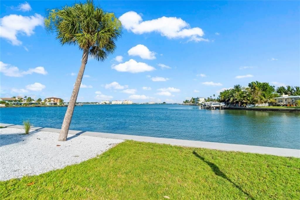 For Sale: $939,000 (4 beds, 3 baths, 2310 Square Feet)