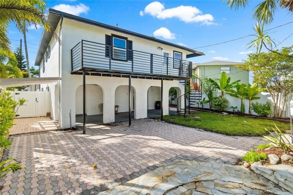 For Sale: $939,000 (4 beds, 3 baths, 2310 Square Feet)