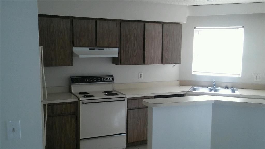 出租: $1,495 (2 贝兹, 1 浴室, 800 平方英尺)