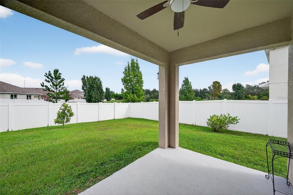 合同活跃: $319,900 (3 贝兹, 2 浴室, 1690 平方英尺)