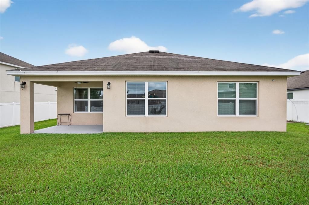 合同活跃: $319,900 (3 贝兹, 2 浴室, 1690 平方英尺)