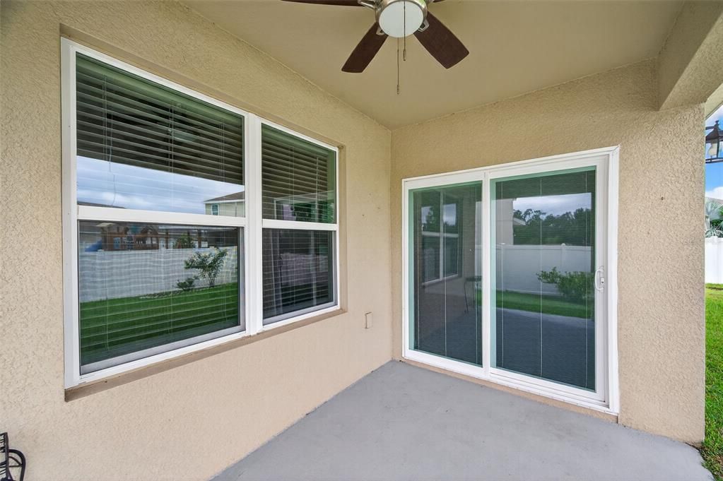 合同活跃: $319,900 (3 贝兹, 2 浴室, 1690 平方英尺)