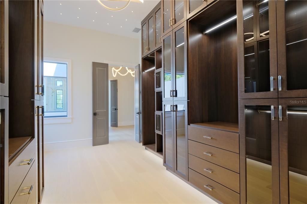 For Sale: $4,950,000 (3 beds, 4 baths, 4661 Square Feet)