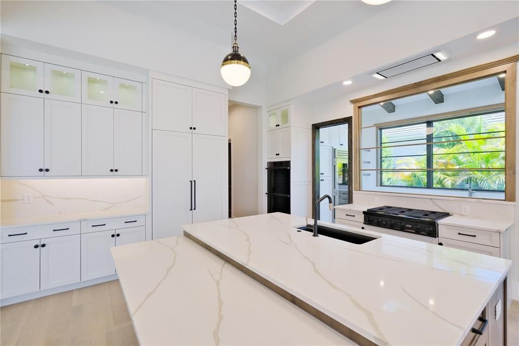 For Sale: $4,950,000 (3 beds, 4 baths, 4661 Square Feet)