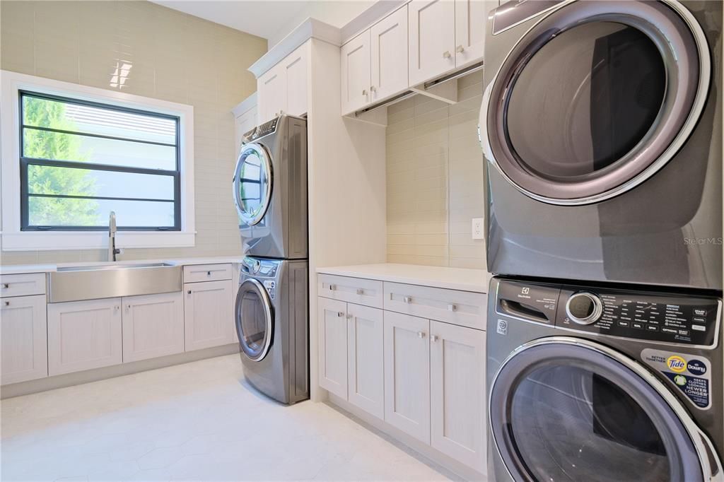 For Sale: $4,950,000 (3 beds, 4 baths, 4661 Square Feet)