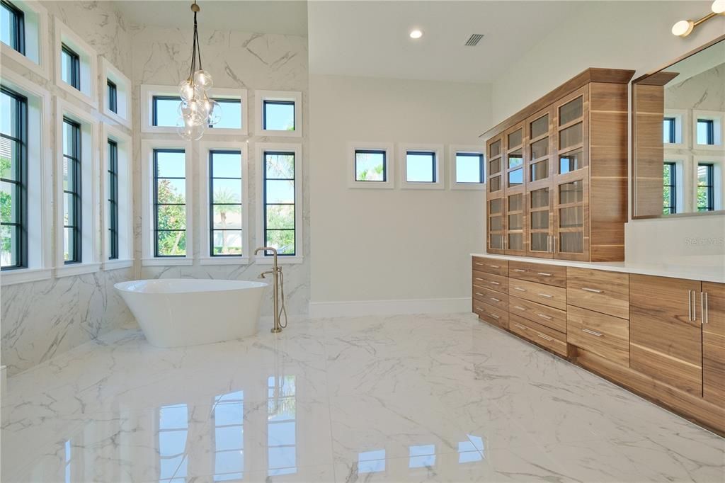 For Sale: $4,950,000 (3 beds, 4 baths, 4661 Square Feet)