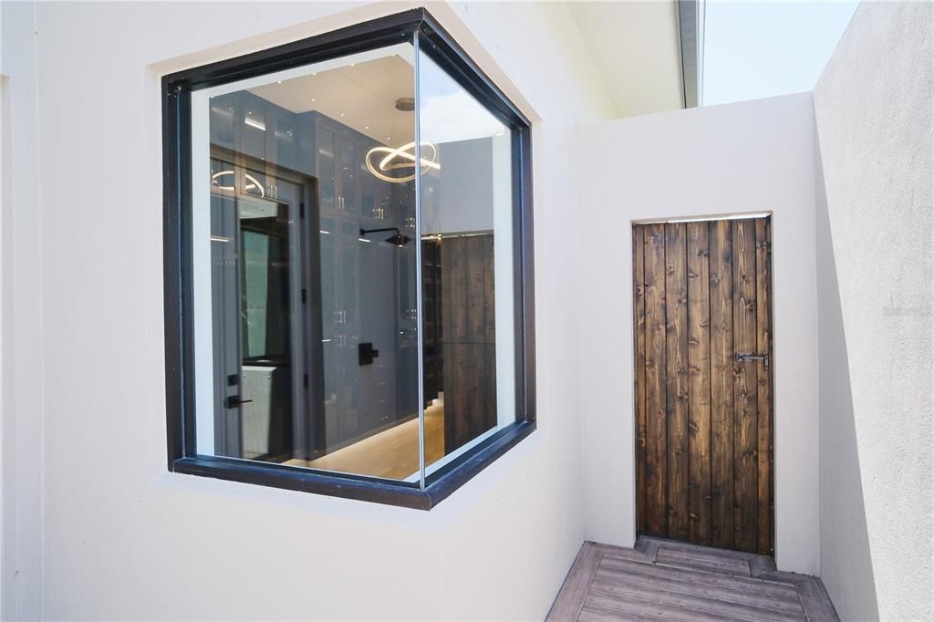 For Sale: $4,950,000 (3 beds, 4 baths, 4661 Square Feet)