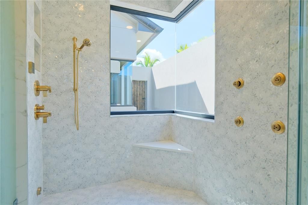 For Sale: $4,950,000 (3 beds, 4 baths, 4661 Square Feet)