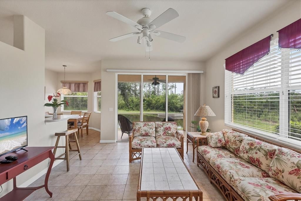 待售: $294,000 (3 贝兹, 2 浴室, 1383 平方英尺)