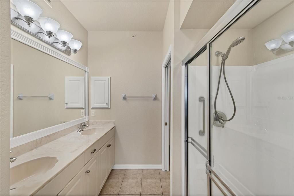 待售: $294,000 (3 贝兹, 2 浴室, 1383 平方英尺)