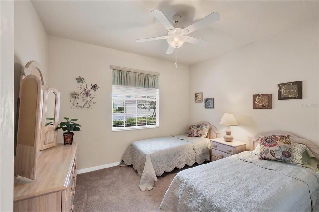 待售: $294,000 (3 贝兹, 2 浴室, 1383 平方英尺)