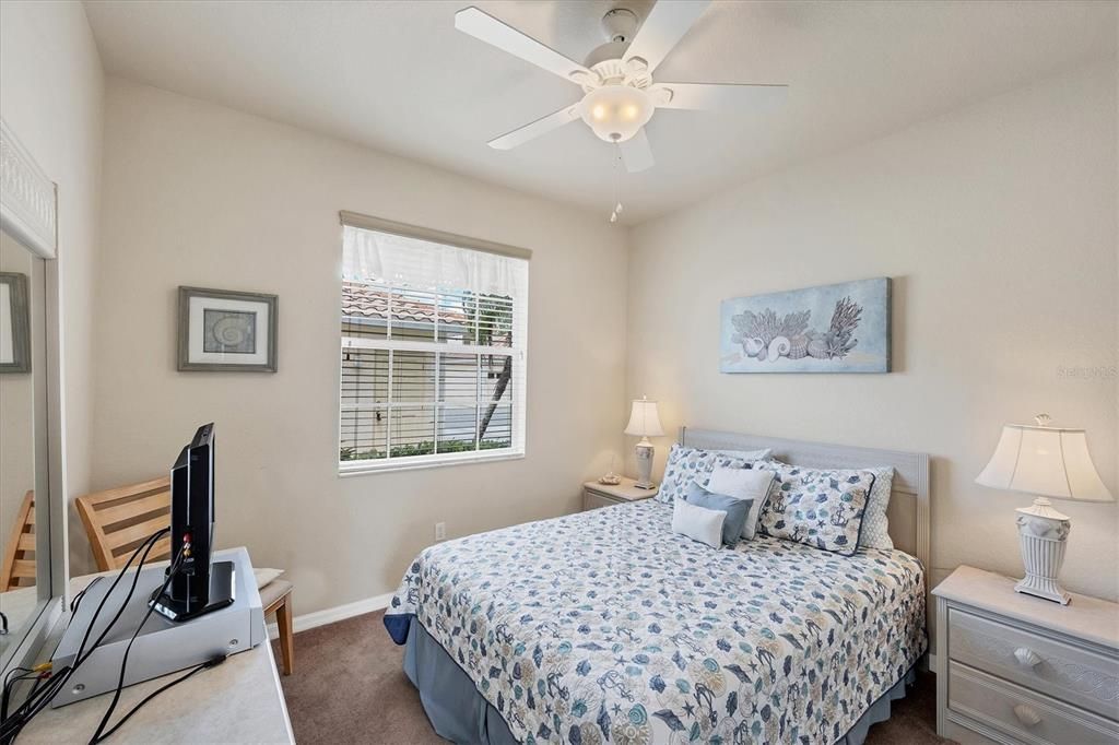 待售: $294,000 (3 贝兹, 2 浴室, 1383 平方英尺)