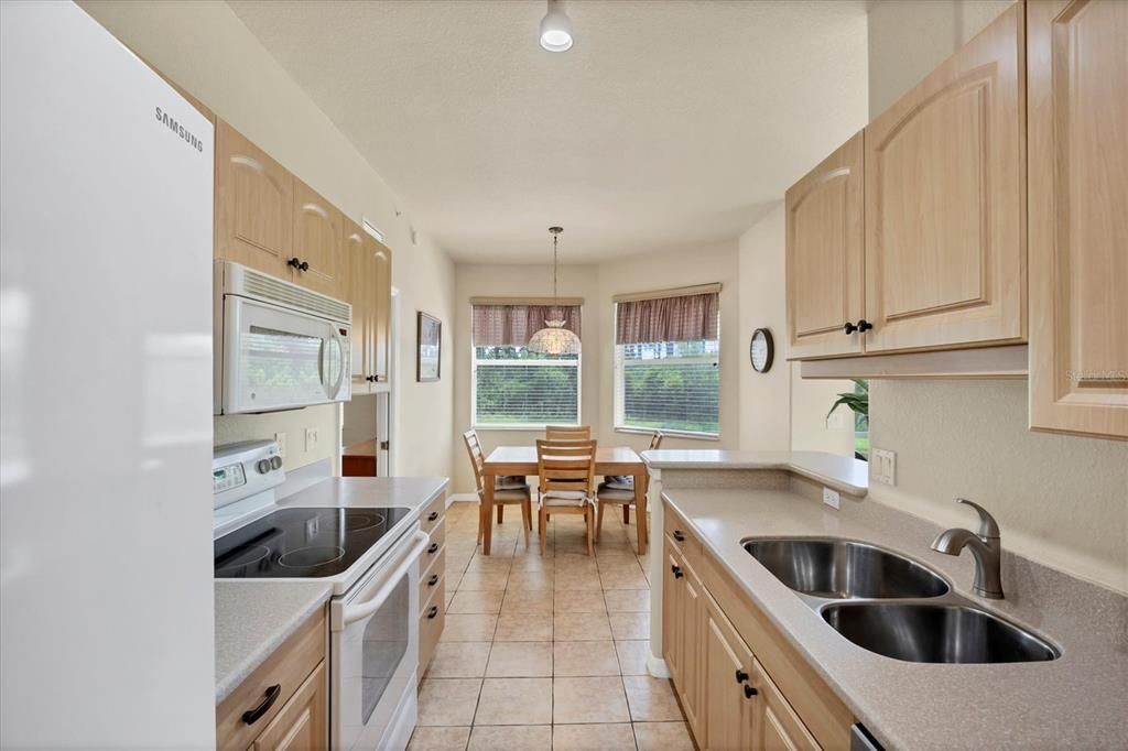 待售: $294,000 (3 贝兹, 2 浴室, 1383 平方英尺)