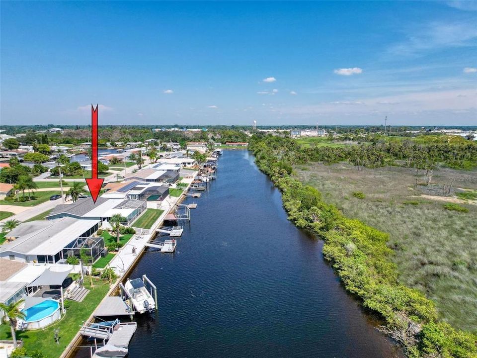 合同活跃: $470,000 (2 贝兹, 2 浴室, 1326 平方英尺)