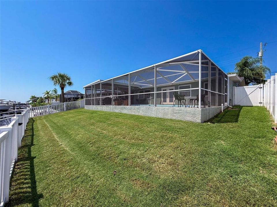 合同活跃: $470,000 (2 贝兹, 2 浴室, 1326 平方英尺)