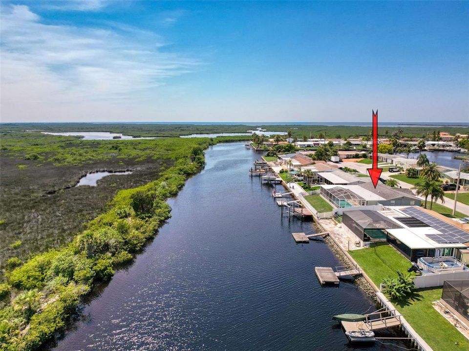 合同活跃: $470,000 (2 贝兹, 2 浴室, 1326 平方英尺)