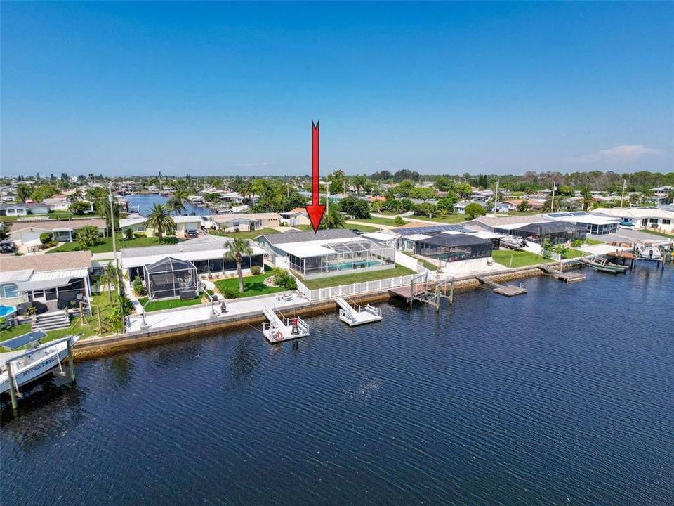 合同活跃: $470,000 (2 贝兹, 2 浴室, 1326 平方英尺)