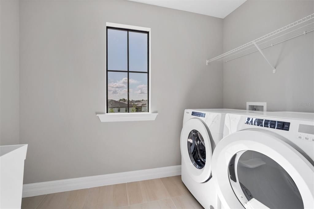 В аренду: $4,295 (5 спален, 4 ванн, 3416 Квадратных фут)