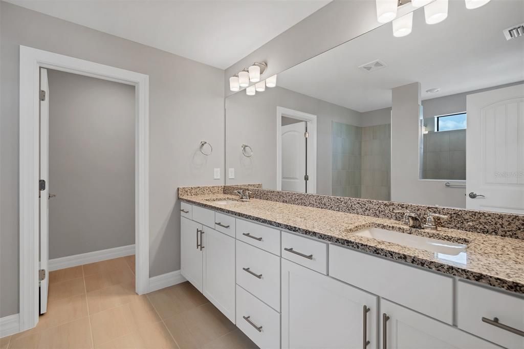 В аренду: $4,295 (5 спален, 4 ванн, 3416 Квадратных фут)