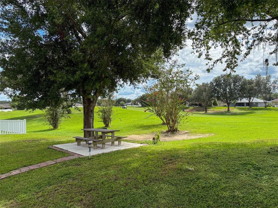 待售: $294,000 (4 贝兹, 3 浴室, 1825 平方英尺)