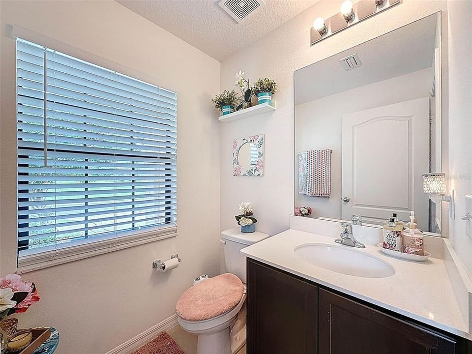 待售: $294,000 (4 贝兹, 3 浴室, 1825 平方英尺)