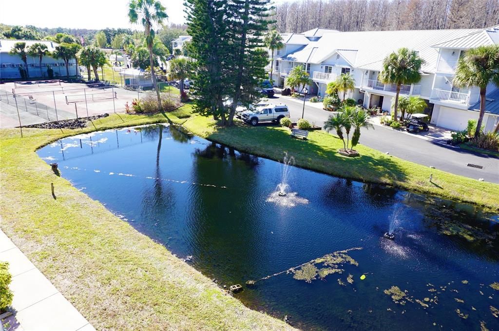 For Sale: $215,000 (1 beds, 1 baths, 700 Square Feet)