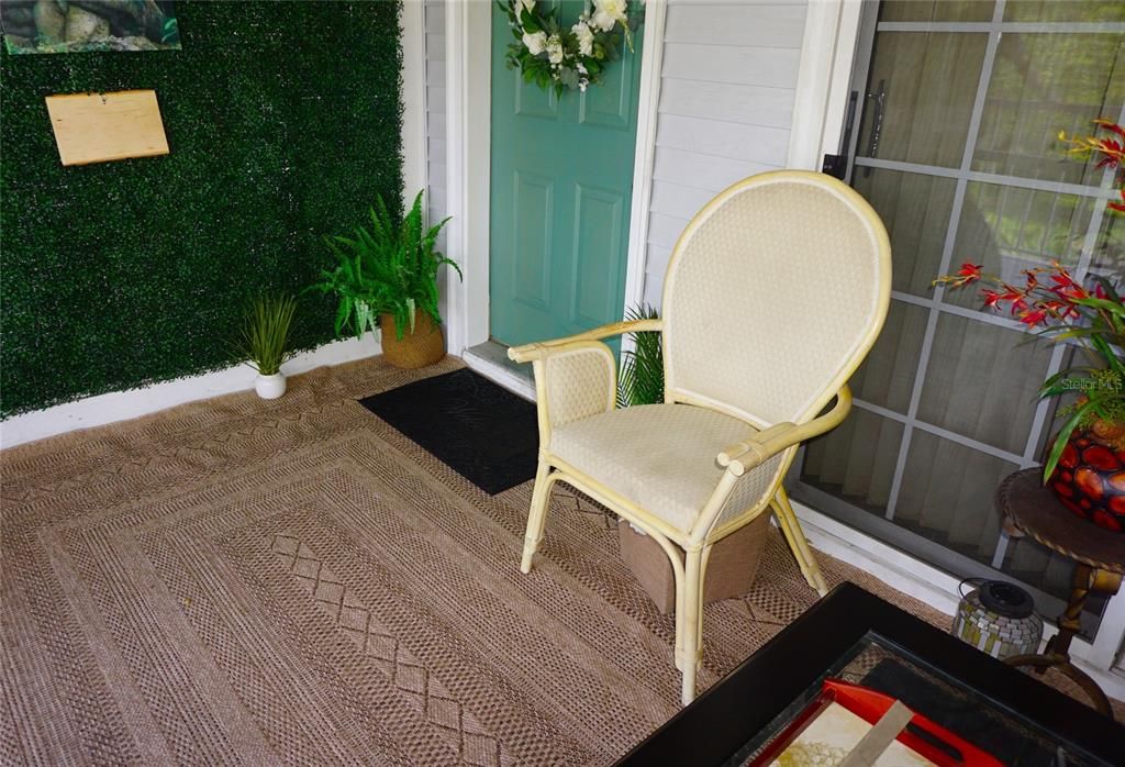 For Sale: $215,000 (1 beds, 1 baths, 700 Square Feet)