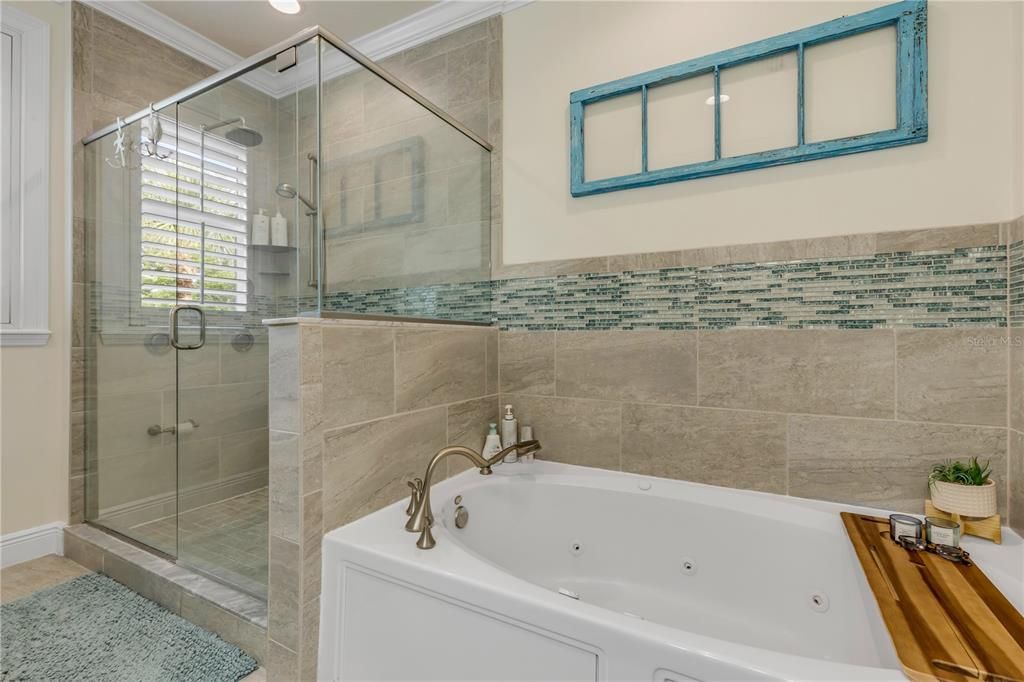 For Sale: $1,259,900 (3 beds, 2 baths, 2500 Square Feet)