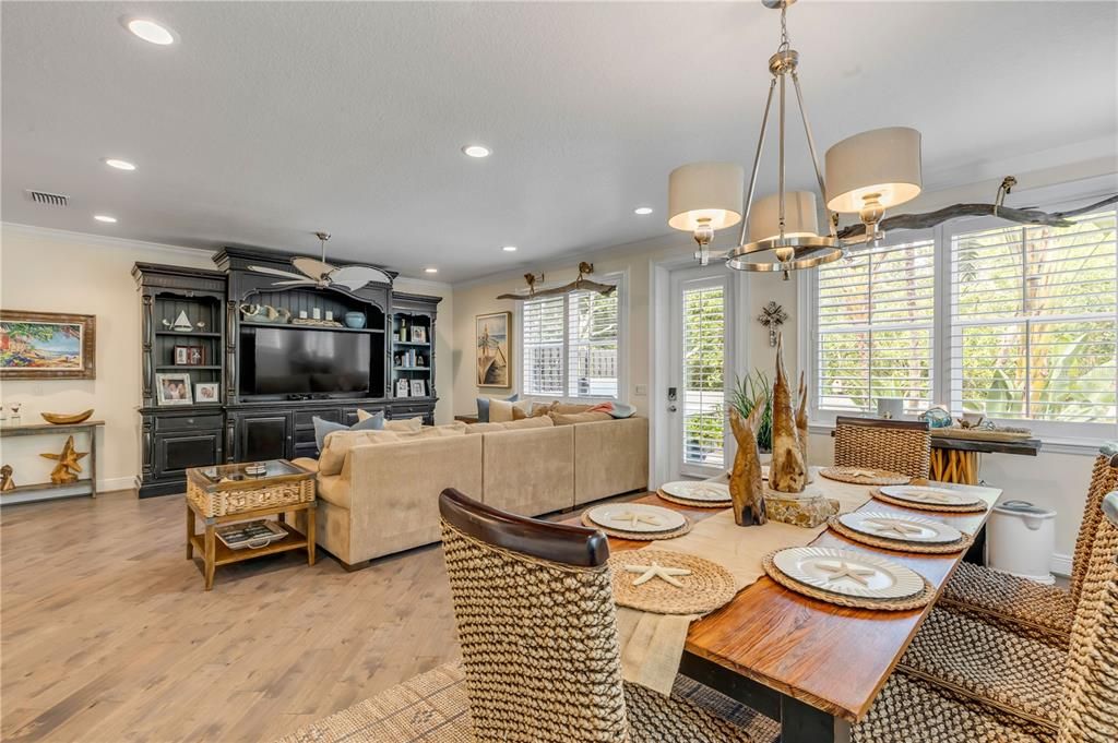 For Sale: $1,259,900 (3 beds, 2 baths, 2500 Square Feet)