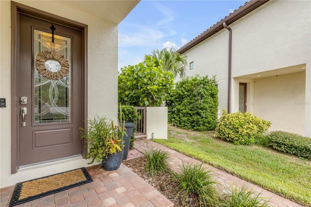 For Sale: $1,259,900 (3 beds, 2 baths, 2500 Square Feet)