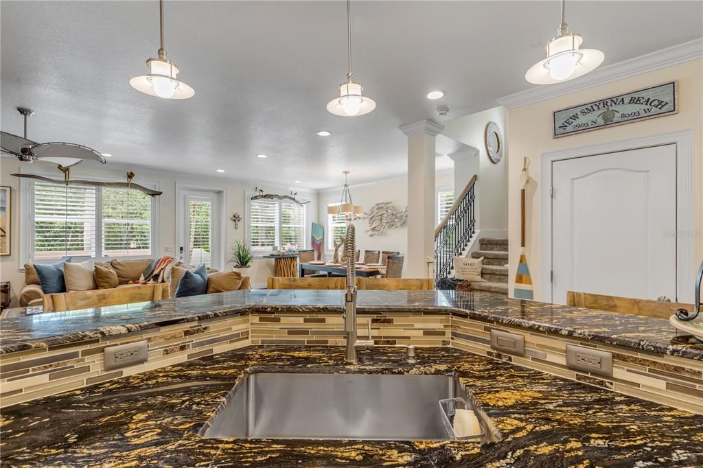 For Sale: $1,259,900 (3 beds, 2 baths, 2500 Square Feet)