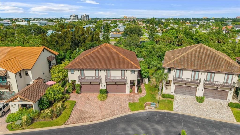 For Sale: $1,259,900 (3 beds, 2 baths, 2500 Square Feet)