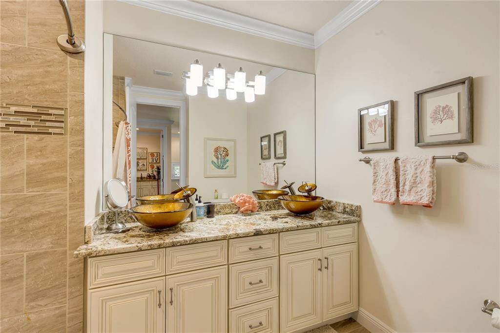 For Sale: $1,259,900 (3 beds, 2 baths, 2500 Square Feet)