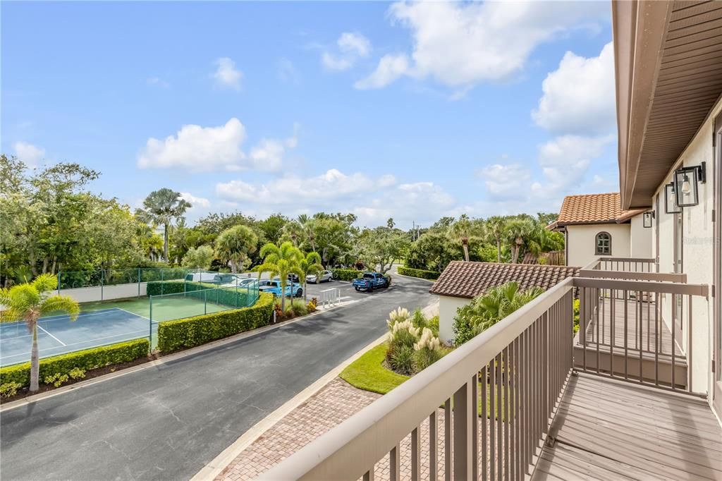 For Sale: $1,259,900 (3 beds, 2 baths, 2500 Square Feet)