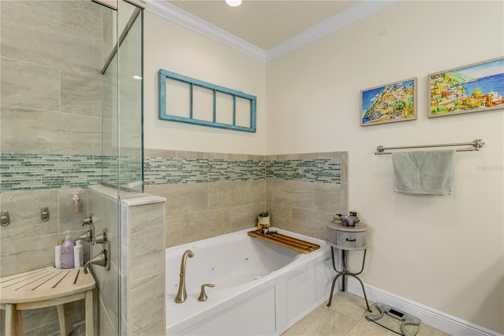 For Sale: $1,259,900 (3 beds, 2 baths, 2500 Square Feet)