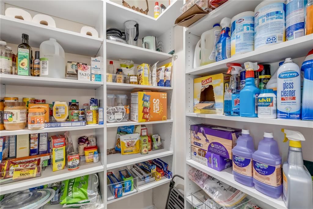 For Sale: $1,259,900 (3 beds, 2 baths, 2500 Square Feet)