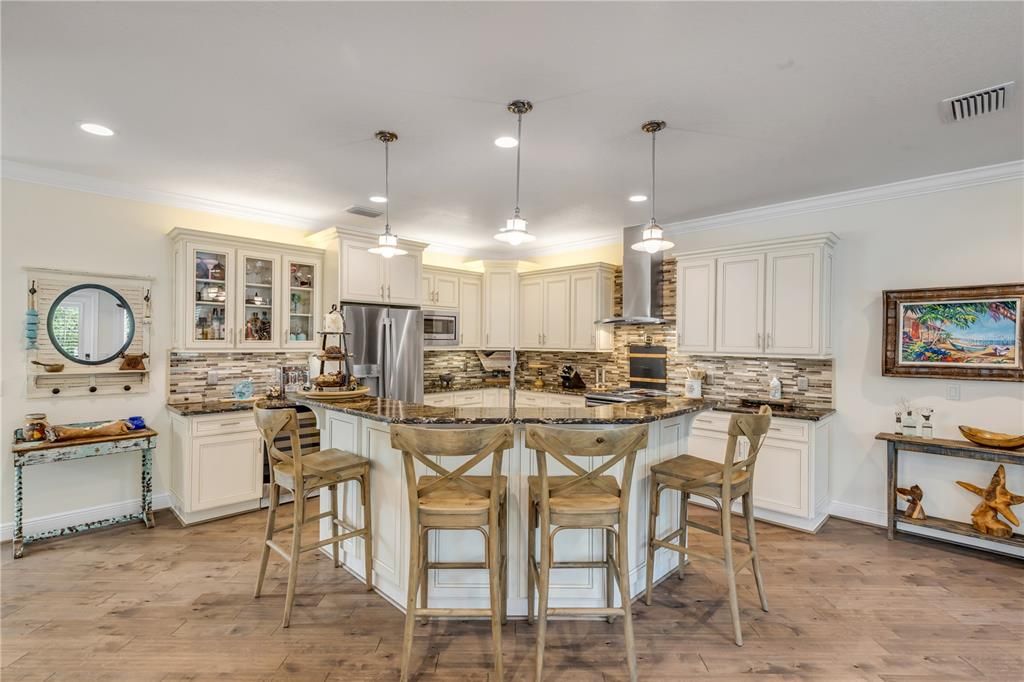 For Sale: $1,259,900 (3 beds, 2 baths, 2500 Square Feet)