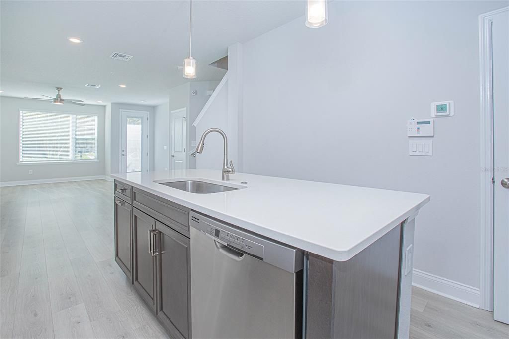 Active With Contract: $439,900 (2 beds, 2 baths, 1517 Square Feet)