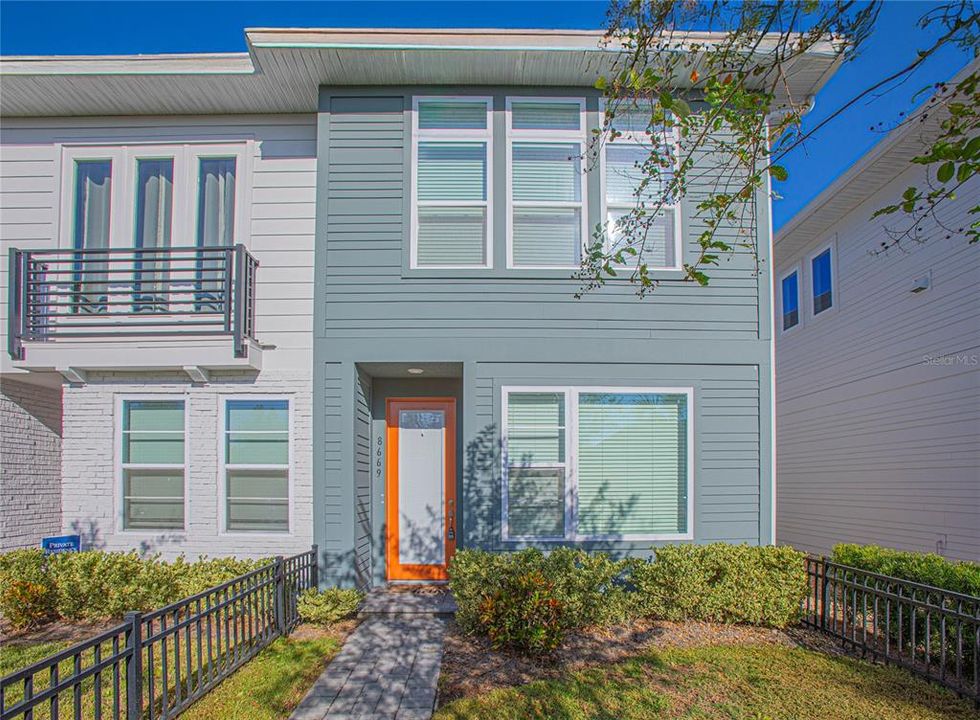 Active With Contract: $439,900 (2 beds, 2 baths, 1517 Square Feet)