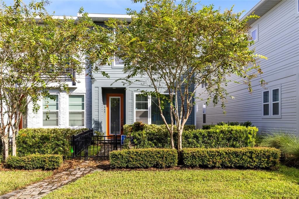 Active With Contract: $439,900 (2 beds, 2 baths, 1517 Square Feet)