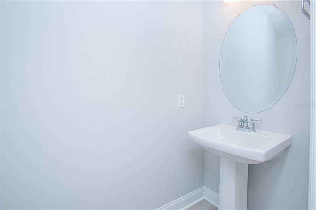 Active With Contract: $439,900 (2 beds, 2 baths, 1517 Square Feet)