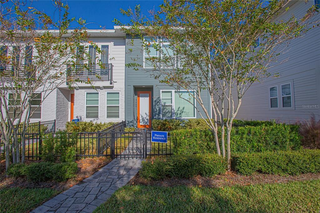 Active With Contract: $439,900 (2 beds, 2 baths, 1517 Square Feet)