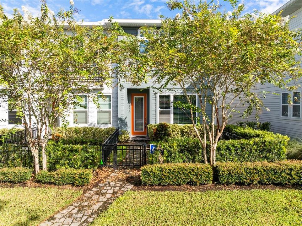 Active With Contract: $439,900 (2 beds, 2 baths, 1517 Square Feet)