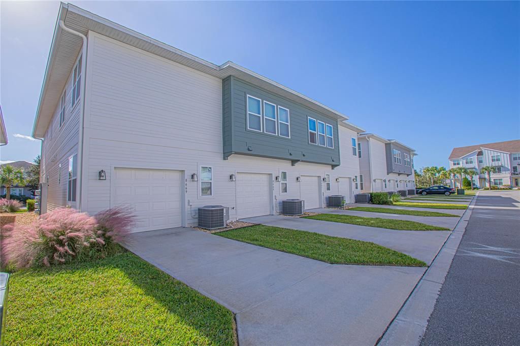 Active With Contract: $439,900 (2 beds, 2 baths, 1517 Square Feet)