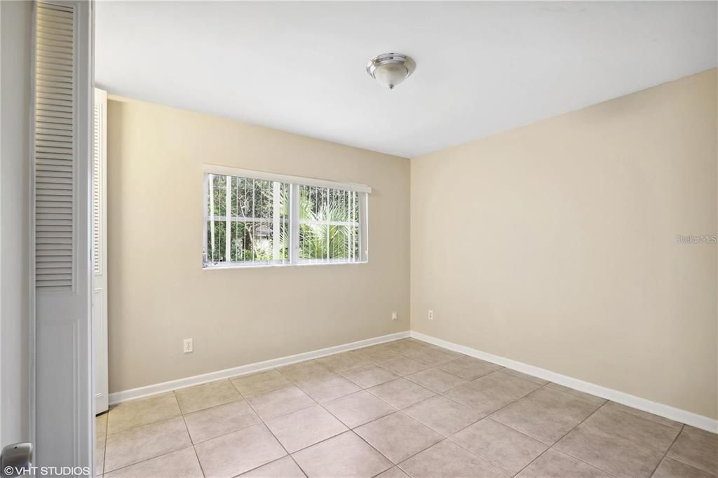 合同活跃: $1,950 (3 贝兹, 2 浴室, 1612 平方英尺)