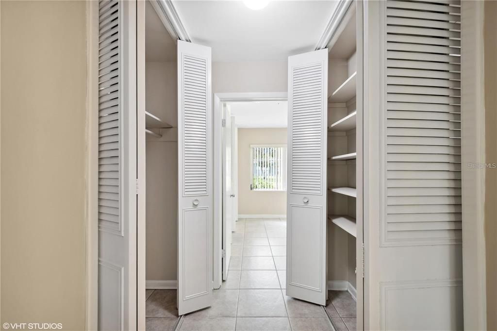 合同活跃: $1,950 (3 贝兹, 2 浴室, 1612 平方英尺)