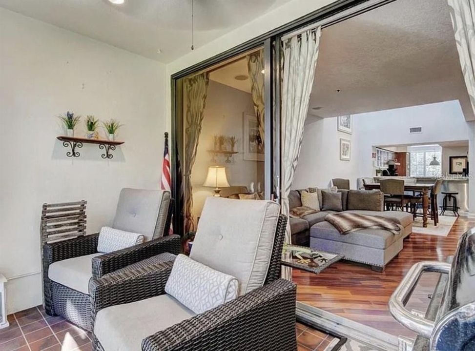 На продажу: $859,000 (2 спален, 2 ванн, 2606 Квадратных фут)