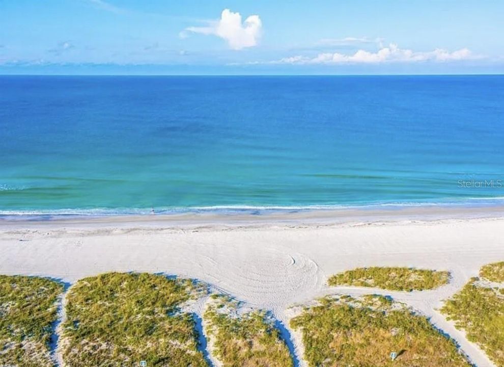 На продажу: $859,000 (2 спален, 2 ванн, 2606 Квадратных фут)