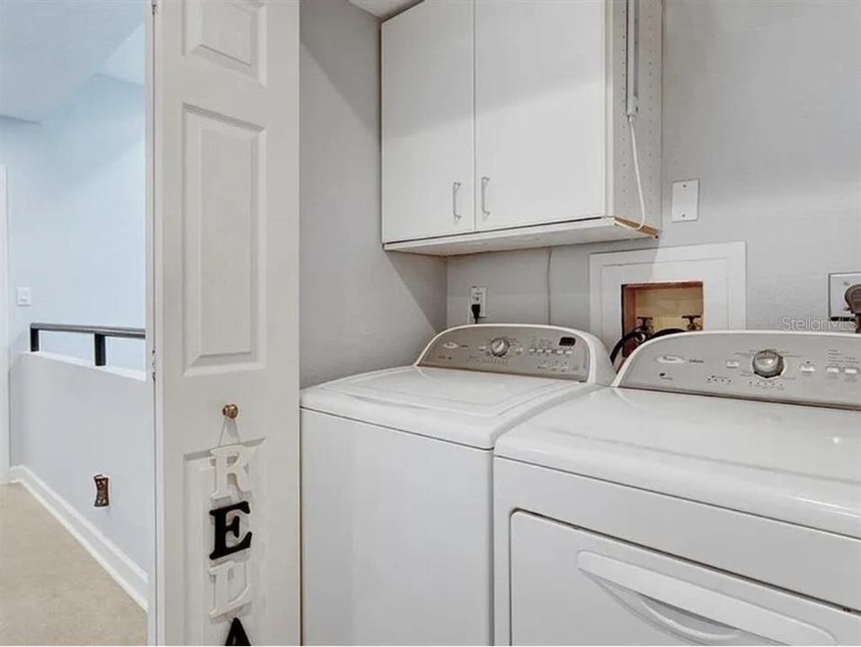 На продажу: $859,000 (2 спален, 2 ванн, 2606 Квадратных фут)